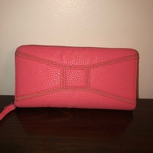 Coral Kate Spade large wallet ♠️💕